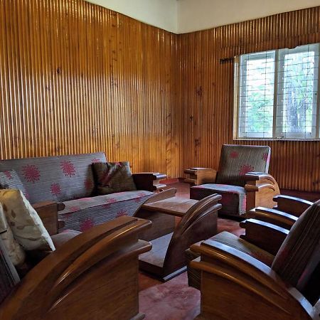 Chilly Croc Hostel Нувара-Елія Екстер'єр фото